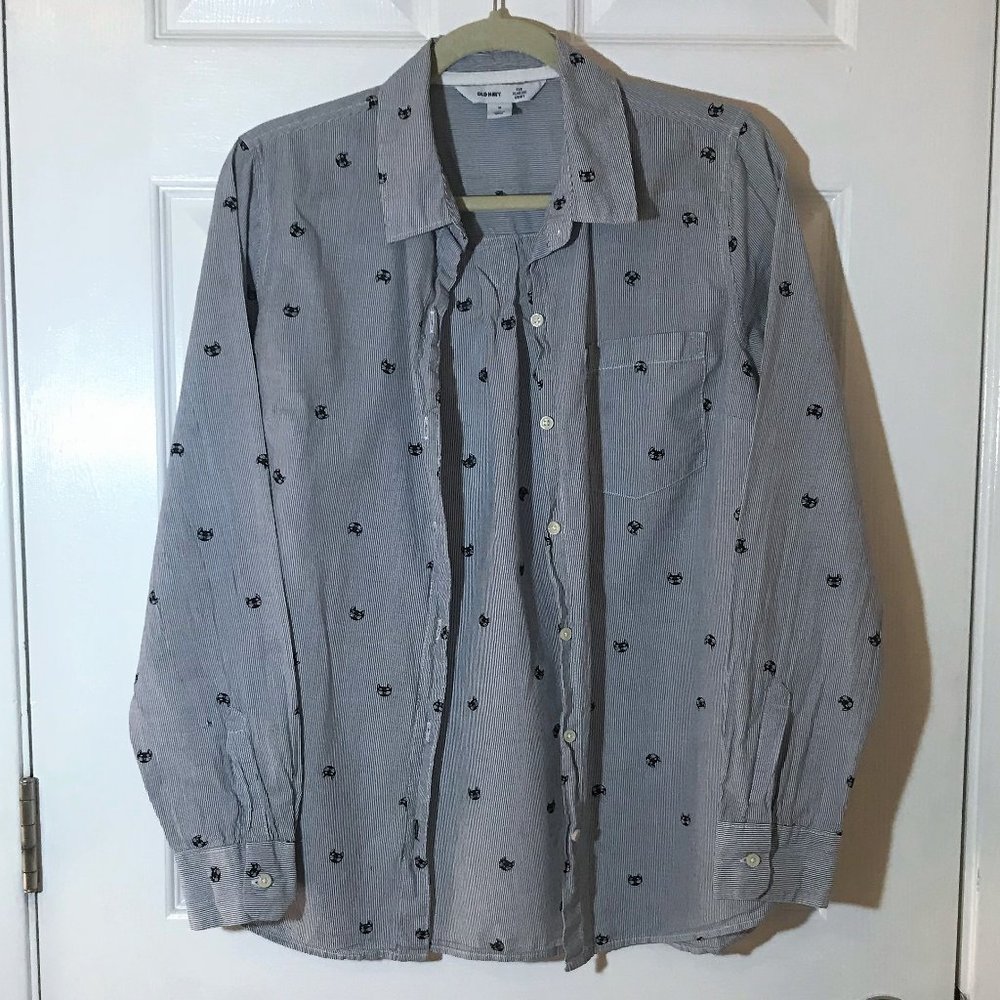 Old Navy Seersucker Cat Shirt